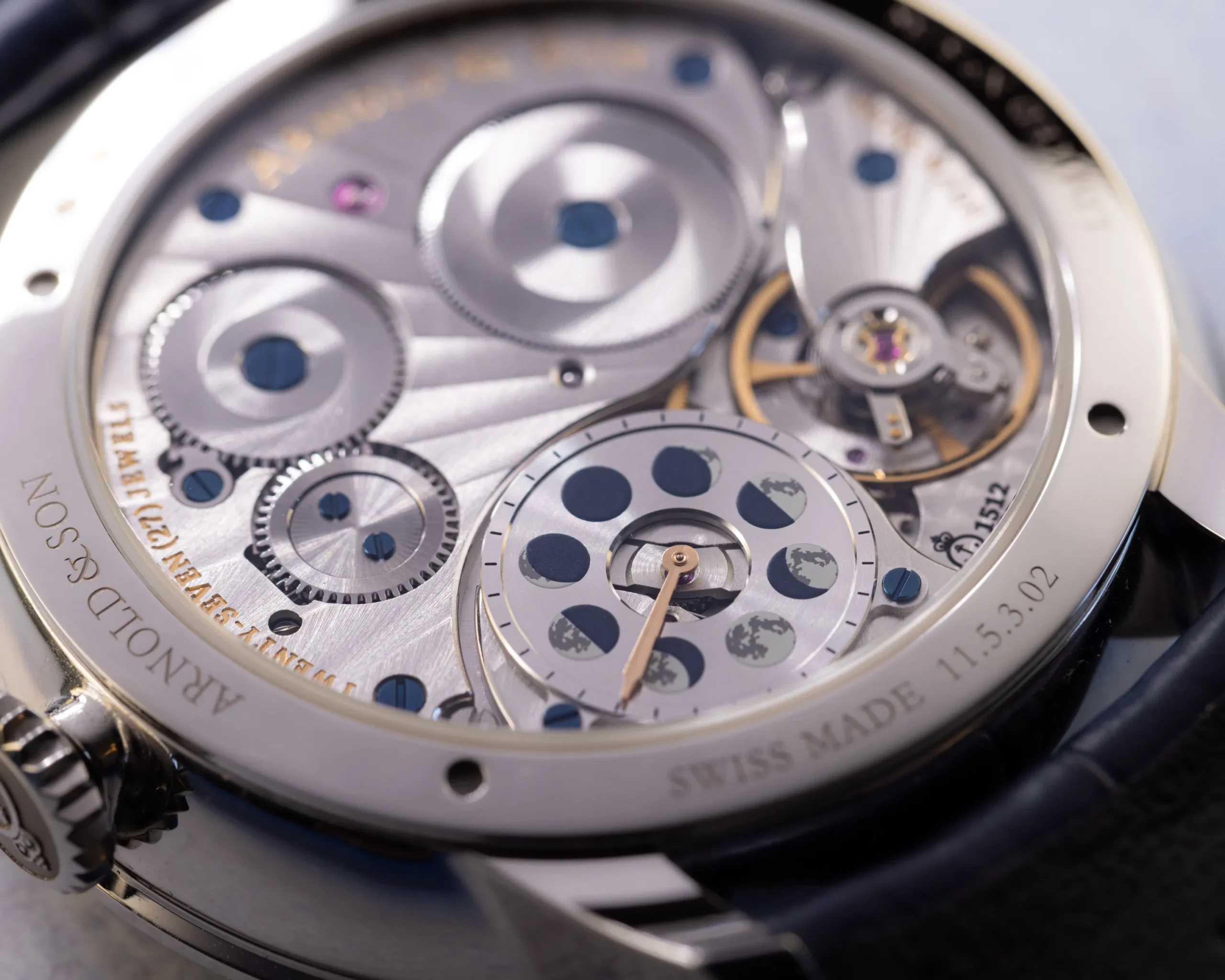 Perpetual Moon 41.5 Platinum - Image 3