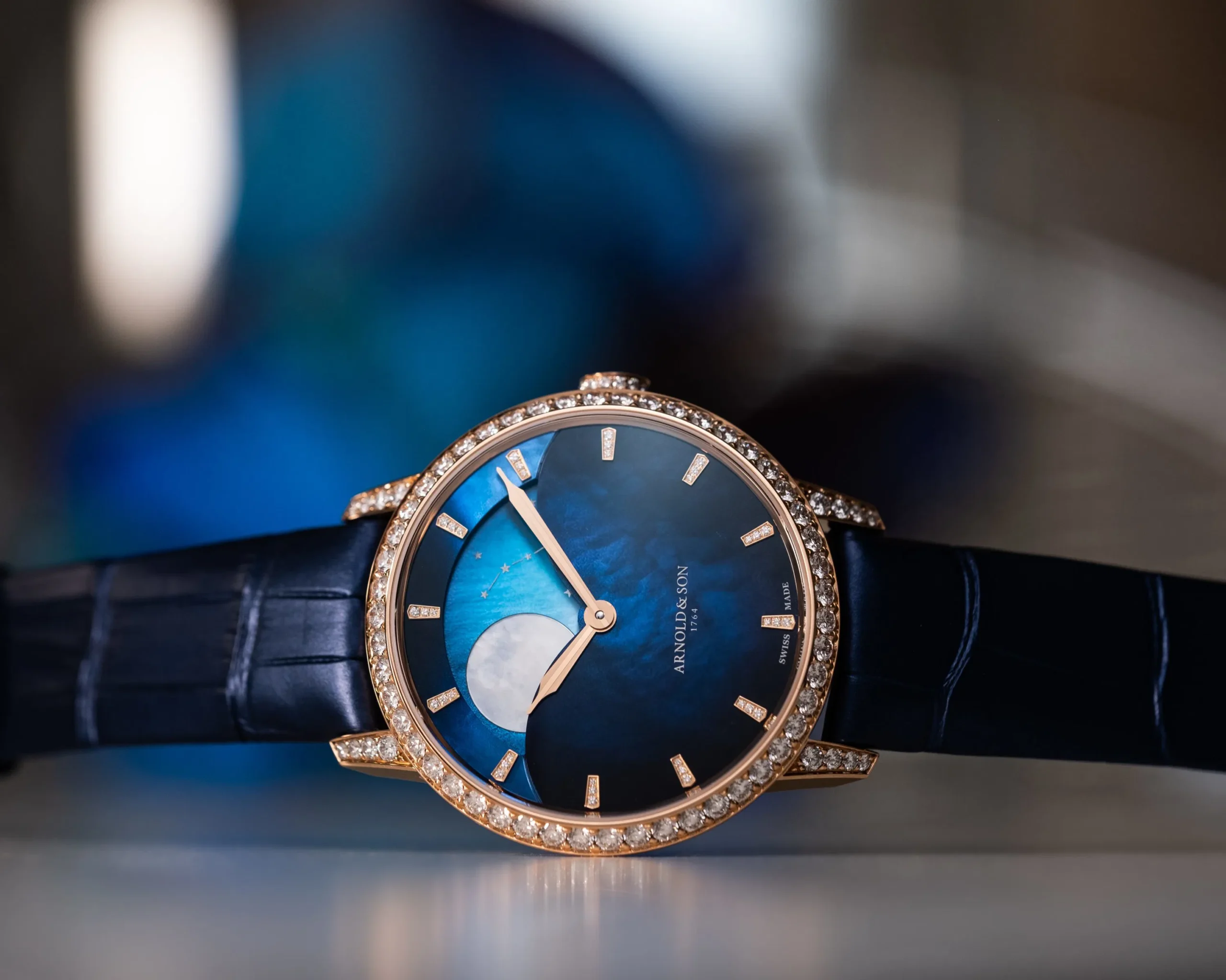 Perpetual Moon 38 Red Gold - Image 3