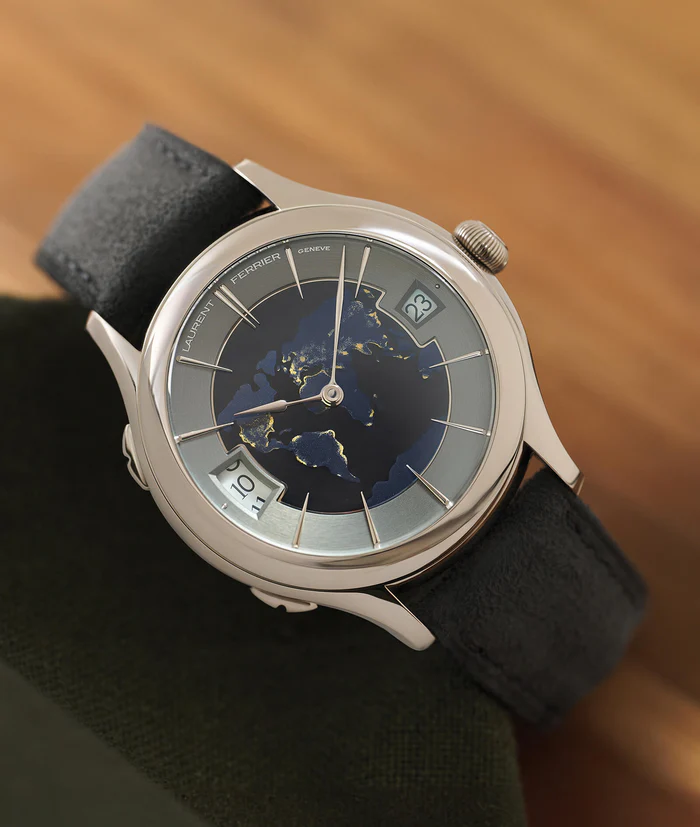 Classic Traveller Globe Night Blue - Image 3